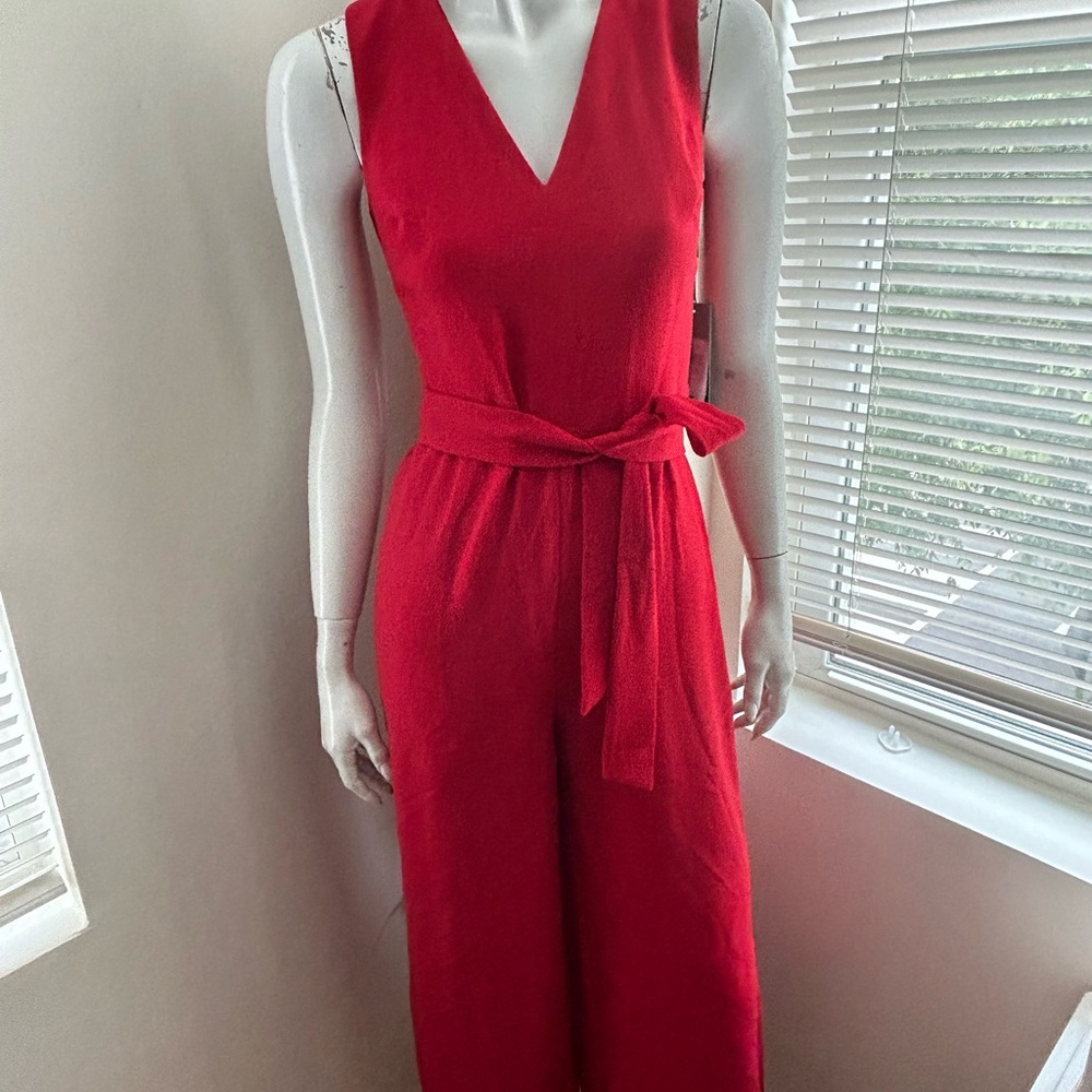 KARL LAGERFELD PARIS CROPPED JUMPSUIT
New with tag
